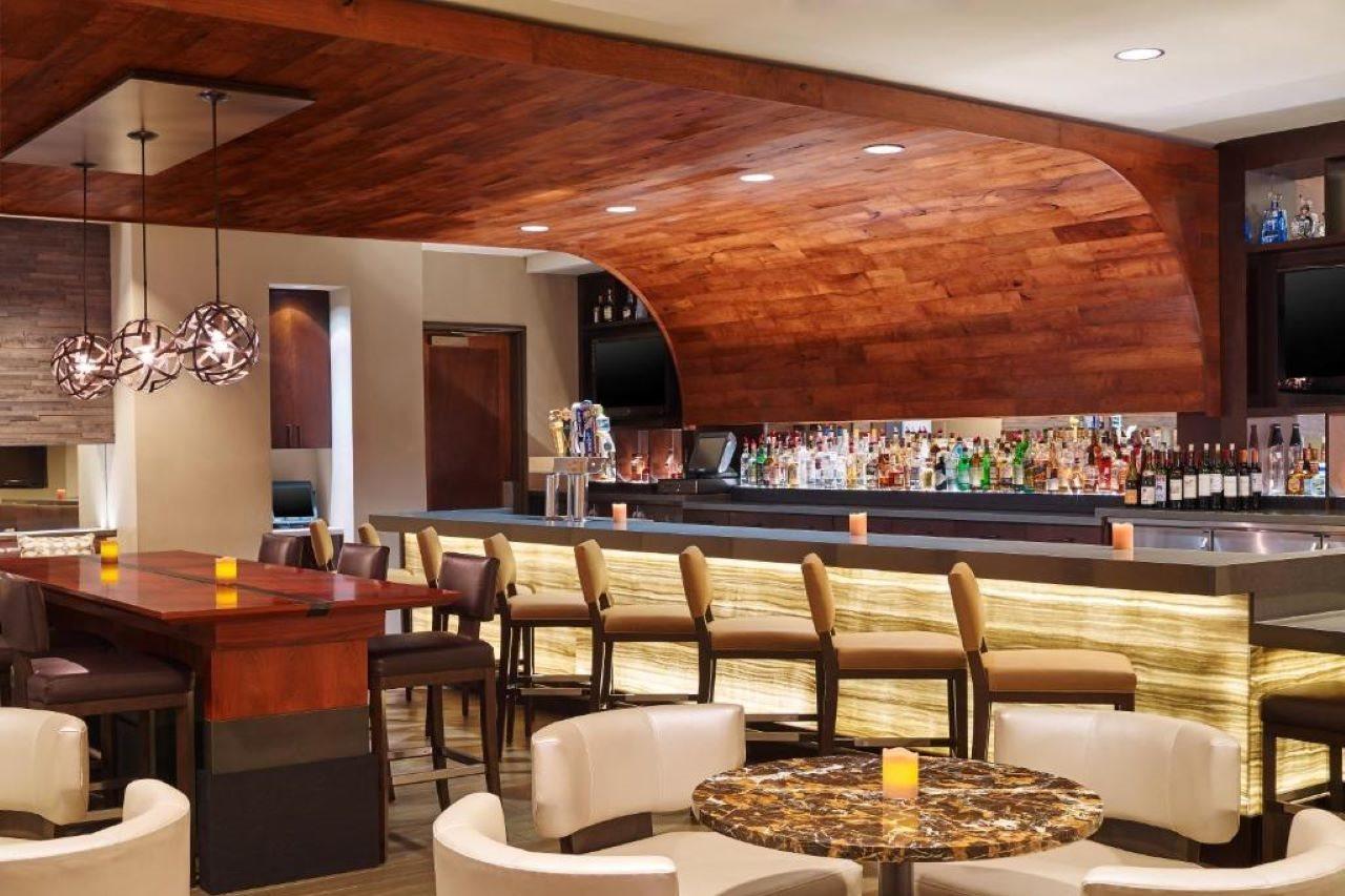 Hotel Doubletree By Hilton San Antonio Airport Esterno foto