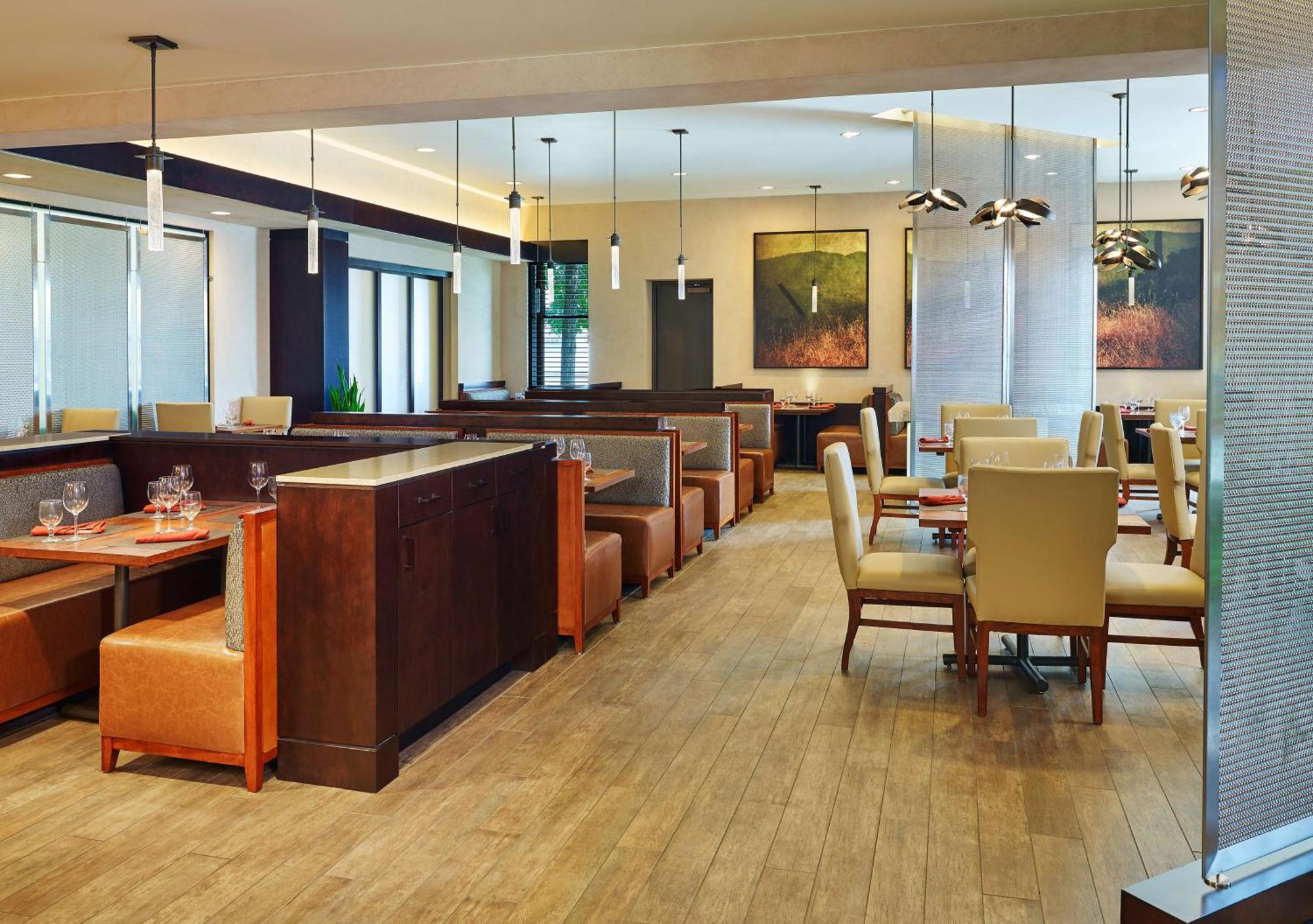Hotel Doubletree By Hilton San Antonio Airport Esterno foto
