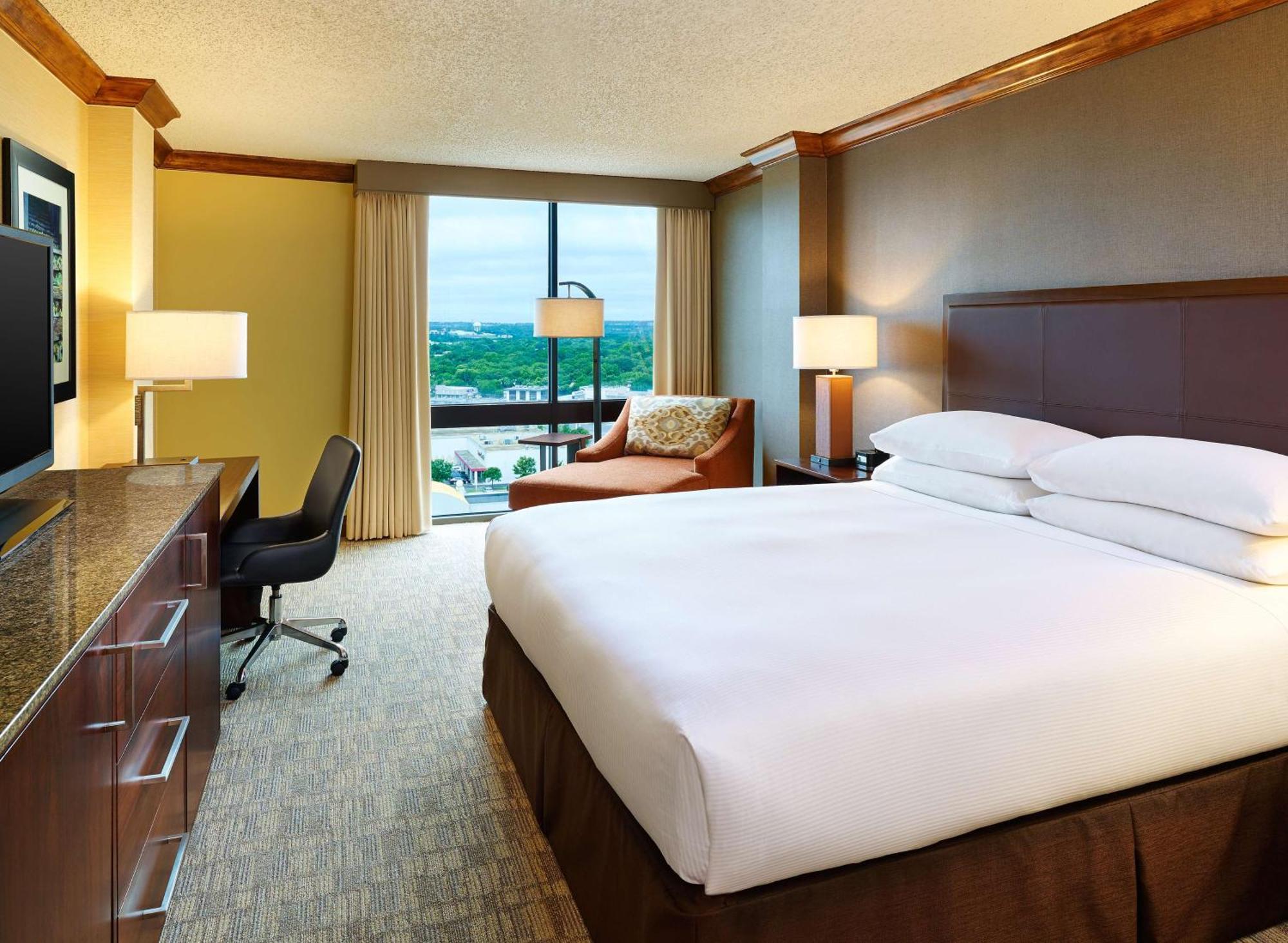 Hotel Doubletree By Hilton San Antonio Airport Esterno foto